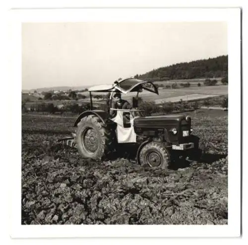 210 Fotografien Werkfotos, Ansicht Aulendorf / Oberschwaben, HELA Schlepperfabrik Hermann Lanz, Traktor - Fabrikation