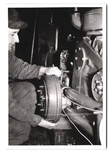 210 Fotografien Werkfotos, Ansicht Aulendorf / Oberschwaben, HELA Schlepperfabrik Hermann Lanz, Traktor - Fabrikation