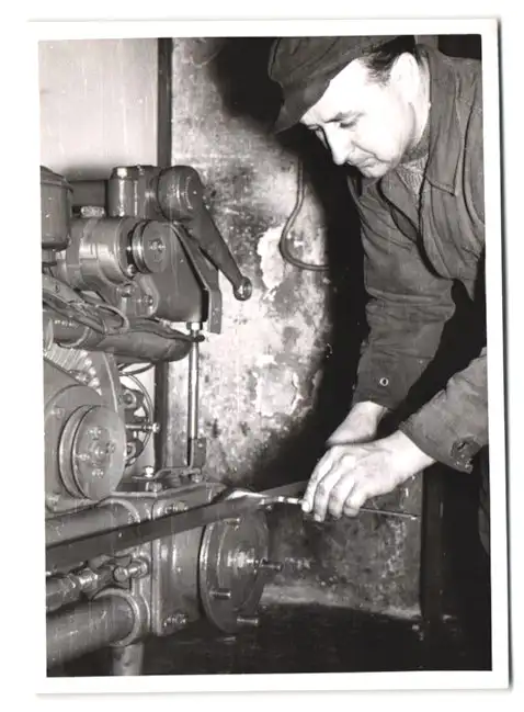 210 Fotografien Werkfotos, Ansicht Aulendorf / Oberschwaben, HELA Schlepperfabrik Hermann Lanz, Traktor - Fabrikation 80