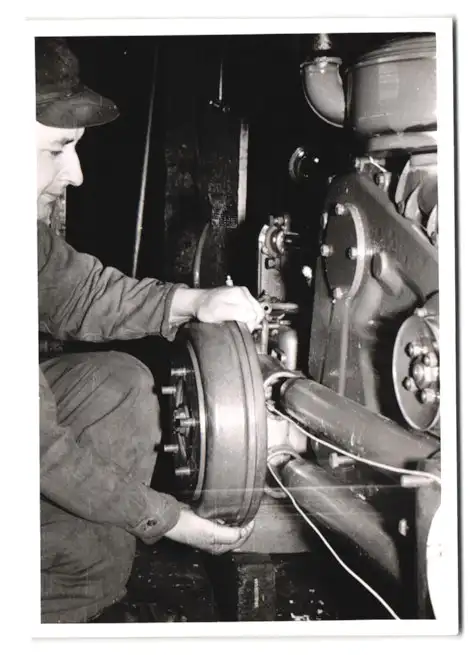 210 Fotografien Werkfotos, Ansicht Aulendorf / Oberschwaben, HELA Schlepperfabrik Hermann Lanz, Traktor - Fabrikation 85