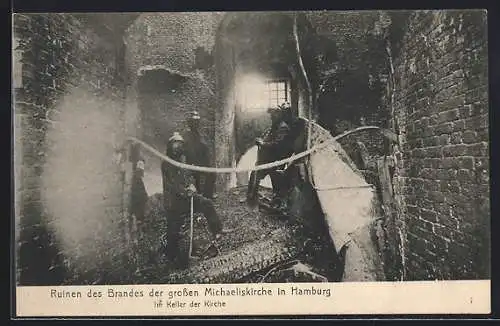 AK Hamburg-Neustadt, Ruinen des Brandes der grossen Michaeliskirche 1906, Im Keller der Kirche