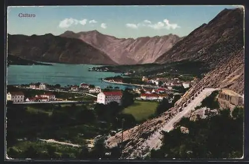 AK Cattaro, Ortsansicht mit Bergpanorama