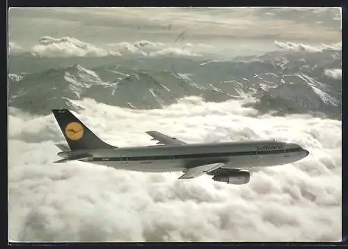 AK Lufthansa Airbus A 300 überfliegt das Gebirge