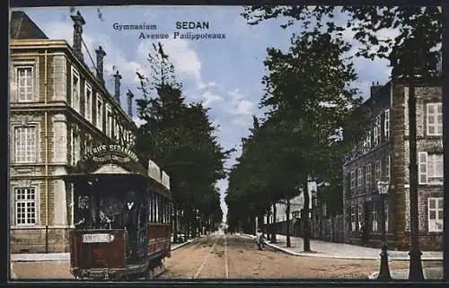 AK Sedan, Avenue Philippoteaux mit Gymnasium und Strassenbahn