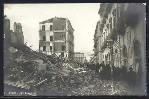 Foto-AK Messina, Via I. Settembre nach dem Erdbeben