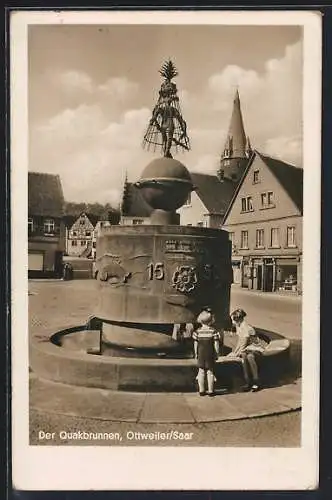 AK Ottweiler /Saar, Kinder am Quakbrunnen