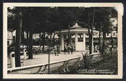 AK Johannisbad / Janske Lazne, Pavillon im Park