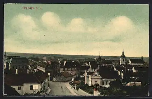 AK Brandýs n. L., Teilansicht mit Strasse aus der Vogelschau