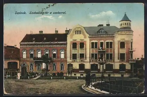 AK Szolnok, Szabadsag-ter a szoborral