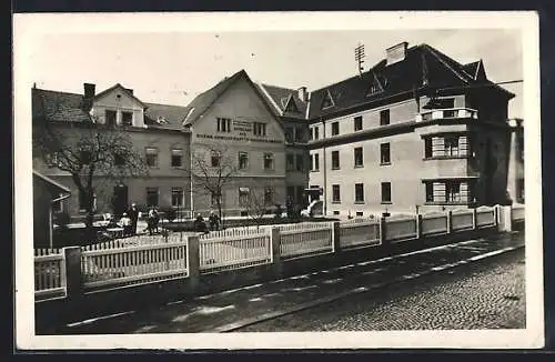 AK Bad Hall, Staatsbeamten-Kurhaus Dr. Franz Odehnal der Österr. Gesellschaft vom Goldenen Kreuze