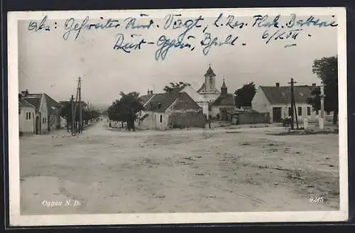 AK Oggau /N. D., Ortsansicht mit Blick zur Kirche