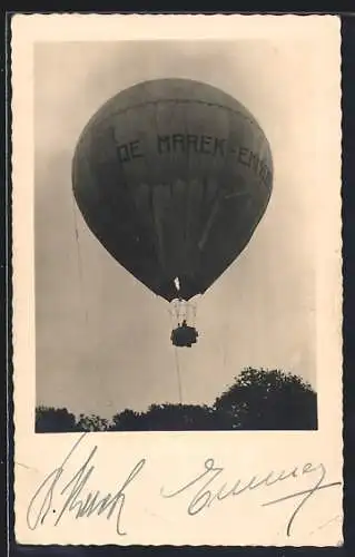 AK Ballonpioniere Bruno Marek und Josef Emmer bei Flug im Heissluftballon, Autographen