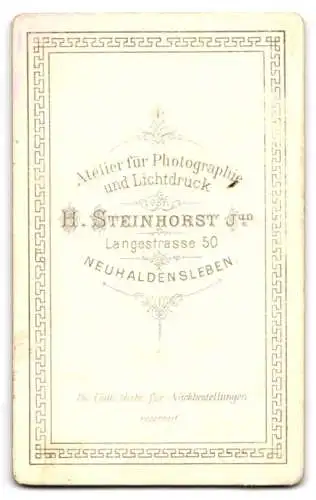 Fotografie Fr. Seelig, Neuhaldensleben, Lange Strasse 50, Porträt eines Jungen