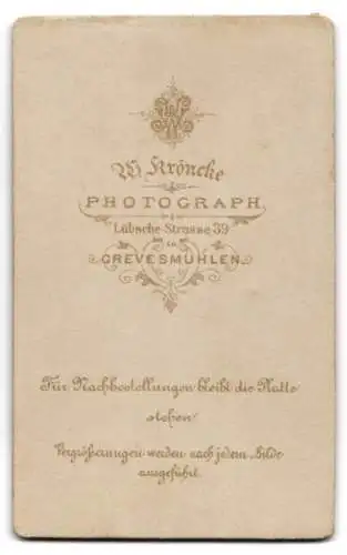 Fotografie W. Kröncke, Grevesmühlen, Lübsche Strasse 39, Kind mit Spitzenkragen