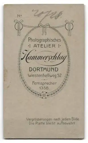 Fotografie Atelier Hammerschlag, Dortmund, Westenhellweg 52, Kind mit gestreifter Mütze