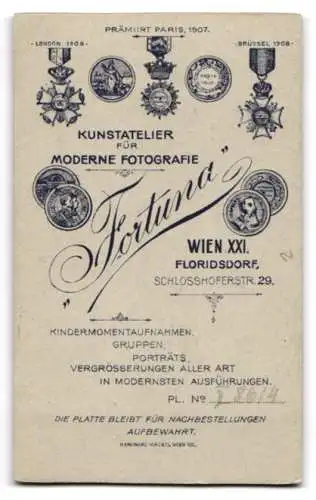 Fotografie Fortuna, Wien, Floridsdorf, Schlosshoferstr. 29, Porträt einer Frau