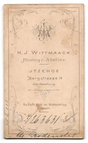 Fotografie H. J. Wittmaack, Itzehoe, Bergstrasse 1a, Porträt eines Mannes mit Schnurrbart