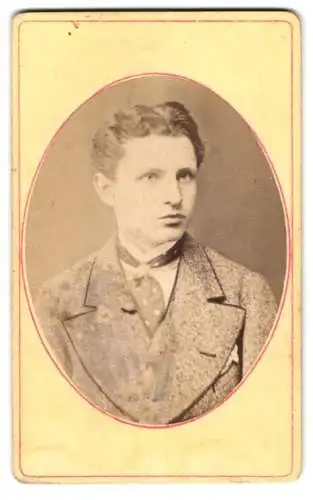 Fotografie Anton Kreutl, Würzburg, Porträt eines jungen Mannes