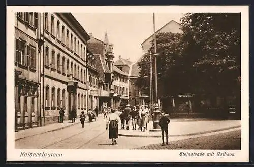 AK Kaiserslautern, Steinstrasse mit Rathaus und Geschäften