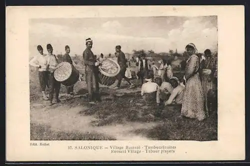 AK Salonique, Village Romani, Tambourinaires, Sinti und Roma / Zigeuner