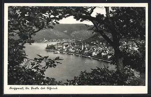 AK Boppard, Ortschaft am Rhein von weitem aus gesehen