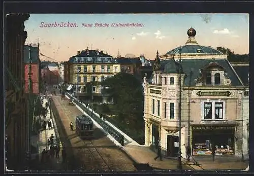 AK Saarbrücken, Neue Brücke (Luisenbrücke), Cigaretten und Lotterie Geschäft, Strassenbahn und Gleise, Leute