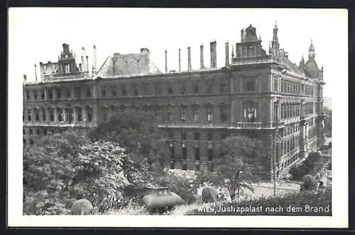 AK Wien, Ansicht vom Justizpalast nach dem Brand