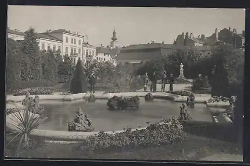 AK Gmunden, Franz Josefs-Platz mit Besuchern