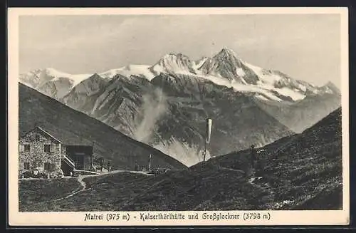 AK Kalserthörlhütte, Blick an der Berghütte vorbei zum Grossglockner