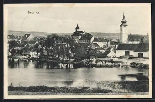 AK Netolice, Flusspartie mit Kirche