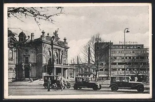 AK Mor. Ostrava, Strassenpartie mit Autos gegen Geschäfte