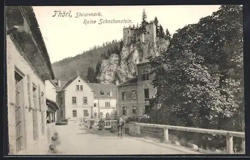 AK Thörl, Ruine Schachenstein von einer Strasse her gesehen