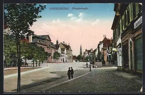 AK Offenburg, Passanten in der Hauptstrasse