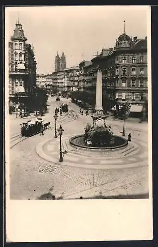 AK Magdeburg, Hasselbachplatz mit Strassenbahnen aus der Vogelschau