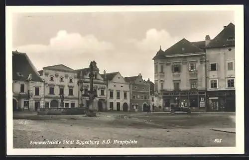 AK Eggenburg /N.-Ö., Hauptplatz mit Cafe Eggenburg und Brunnen