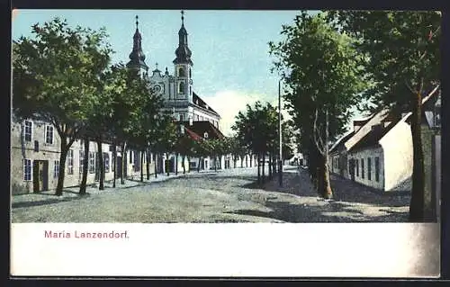 AK Maria Lanzendorf, Strassenpartie an der Kirche