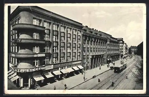 AK Mährisch Ostrau, Partie in der Bahnhofstrasse