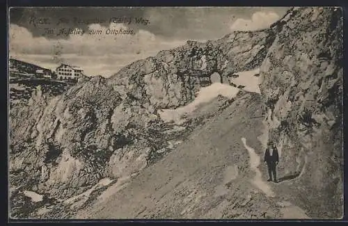 AK Otto-Schutzhaus, Wanderer auf dem Weg zur Berghütte