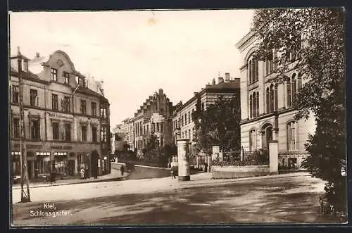 AK Kiel, Schlossgarten Strasse, Litfasssäule