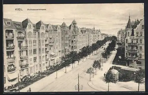 AK Kiel, Holtenauerstrasse mit Passanten