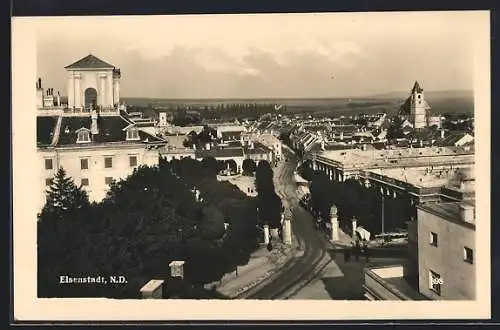 AK Eisenstadt /N. D., Strassenpartie aus der Vogelschau