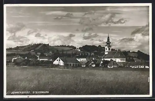 AK Jennersdorf /Steiermark, Ansicht vom Feld aus