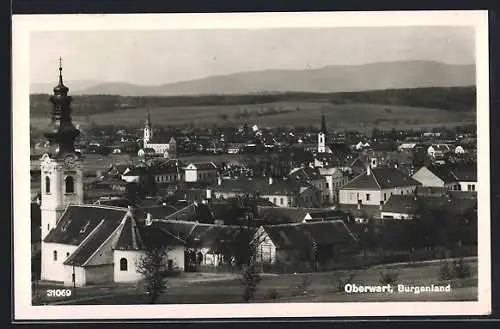 AK Oberwart /Burgenland, Ortsansicht mit Kirche und Bergpanorama