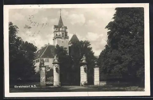 AK Ebreichsdorf /N. Ö., Schloss mit Eingangstor