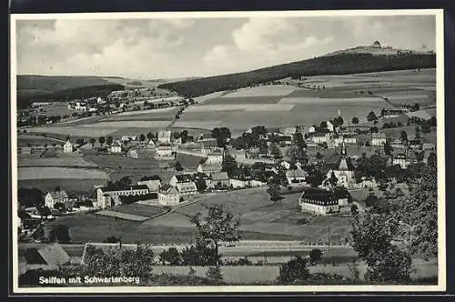 AK Seiffen, Blick von einer Anhöhe auf den Ort und Schwartenberg