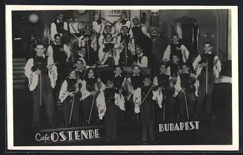 AK Budapest, Cafe Ostende, Kleines Streichorchester