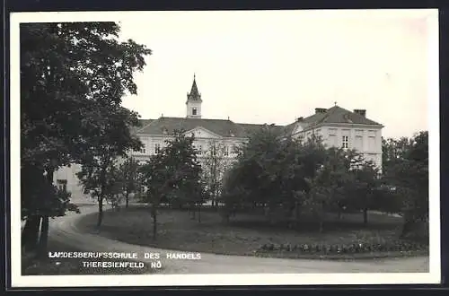 AK Theresienfeld, Blick auf die Landesberufsschule des Handels