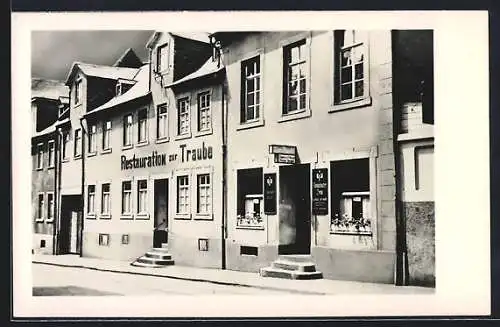 AK Braubach, Gasthaus Zur Traube, Inhaber Adolf Adams, Frontansicht