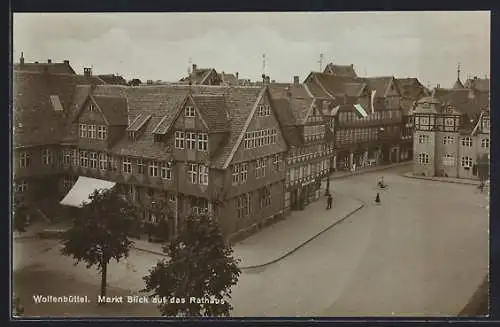 AK Wolfenbüttel, Markt mit Blick auf das Rathaus