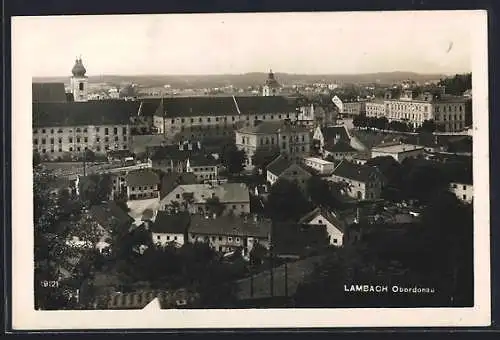 AK Lambach /Oberdonau, Blick über die Dächer